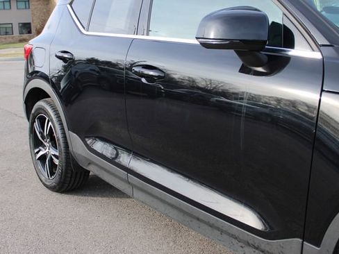 Used 2025 Volvo XC40 B5 Core image 49