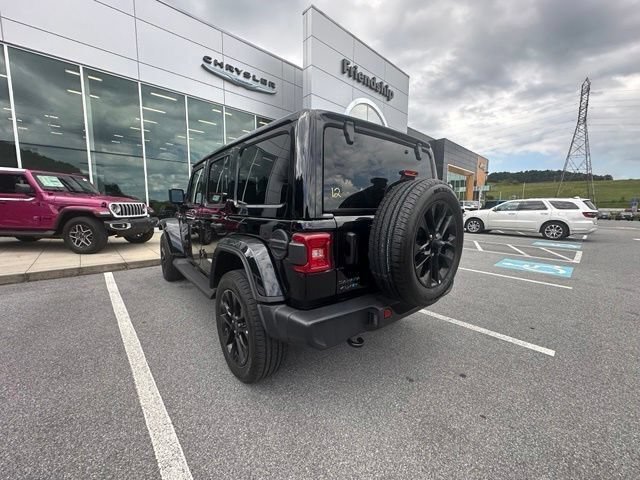 Used 2025 Jeep Wrangler Unlimited Sahara AWD/4WD image 33