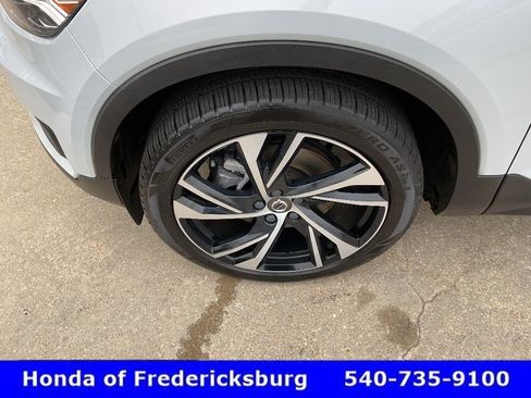Used 2020 Volvo XC40 T5 R-Design AWD/4WD image 10
