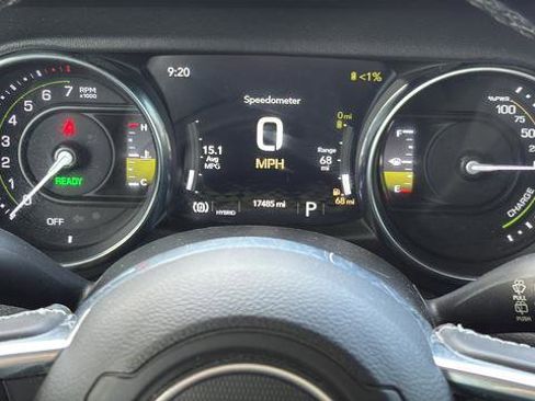 Used 2023 Jeep Wrangler Unlimited Sahara w/ Cold Weather Group AWD/4WD image 10
