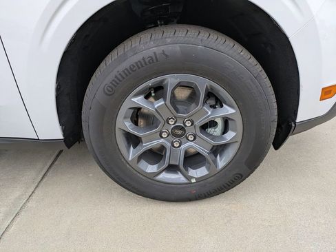 New 2025 Ford Maverick XLT w/ XLT Luxury Package image 10