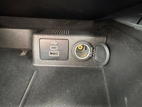 Certified 2024 Ford Escape Active FWD image 32
