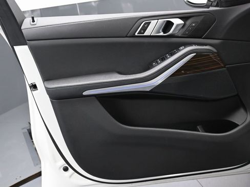 Used 2021 BMW X5 xDrive40i w/ Convenience Package image 39