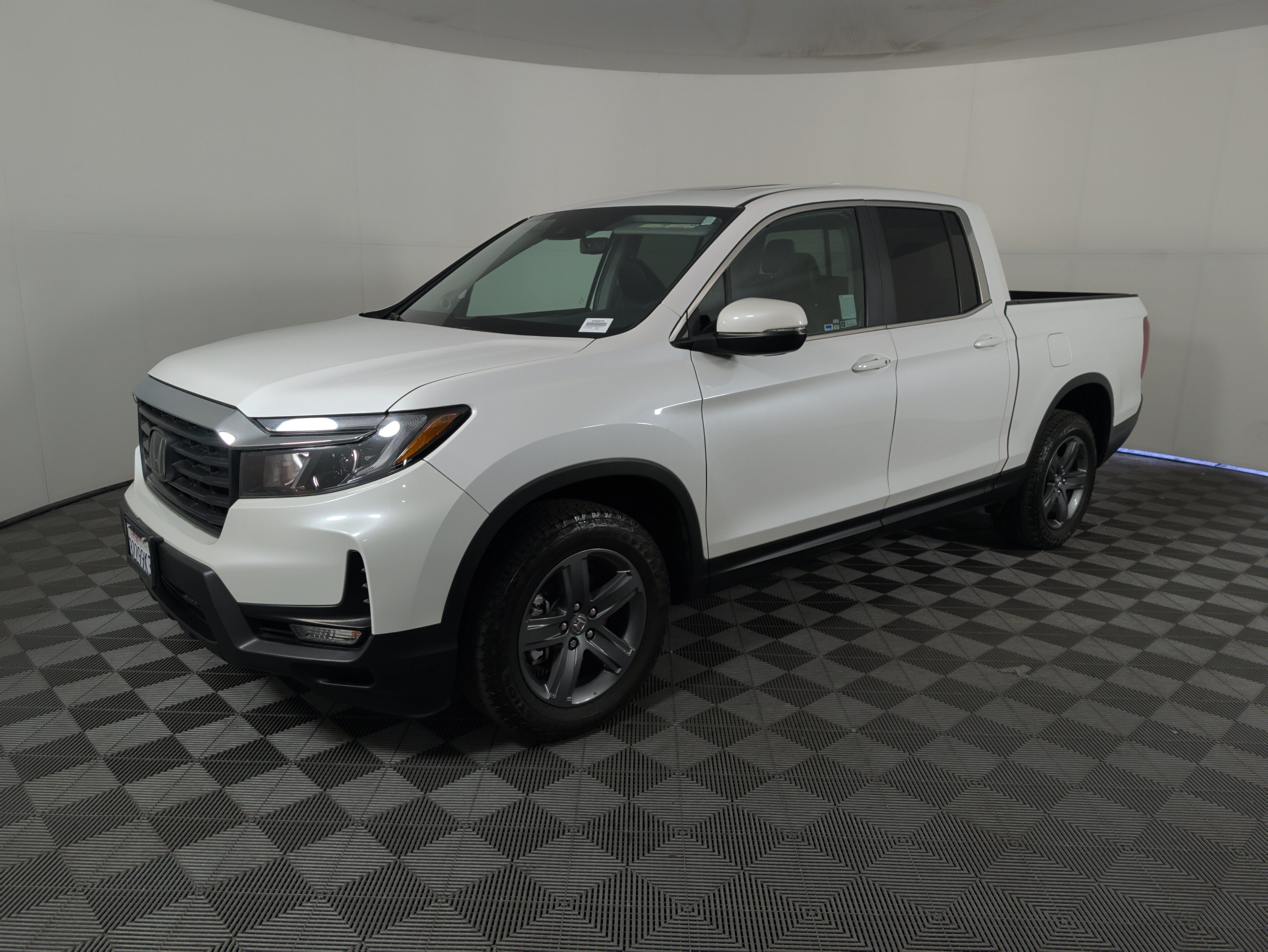 Certified 2023 Honda Ridgeline RTL image 8