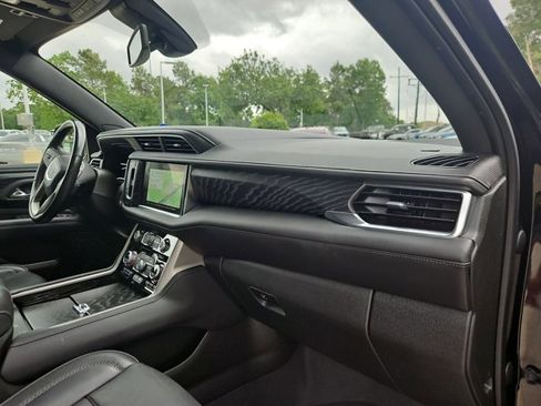 Used 2022 GMC Yukon Denali image 22