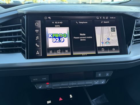 Used 2024 Audi Q4 e-tron Premium Plus w/ Premium Plus image 24