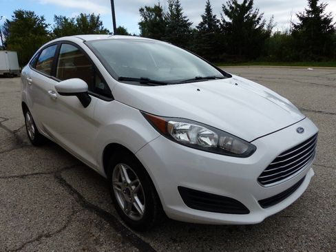 Used 2019 Ford Fiesta SE FWD image 12