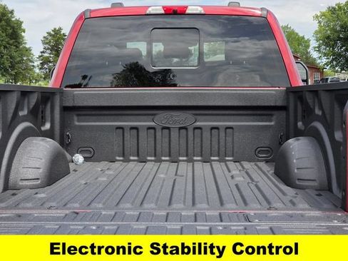 New 2026 Ford F250 Lariat w/ Black Appearance Package AWD/4WD image 9