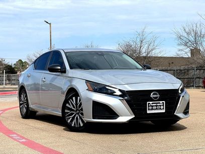 Used 2024 Nissan Altima 2.5 SV