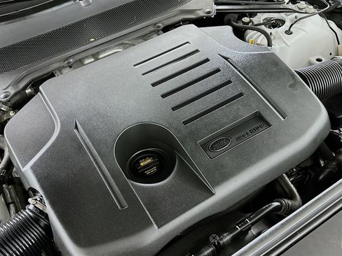 Used 2023 Land Rover Discovery HSE R-Dynamic image 34