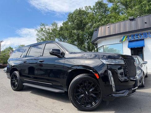 Used 2021 Cadillac Escalade ESV Premium Luxury RWD image 1