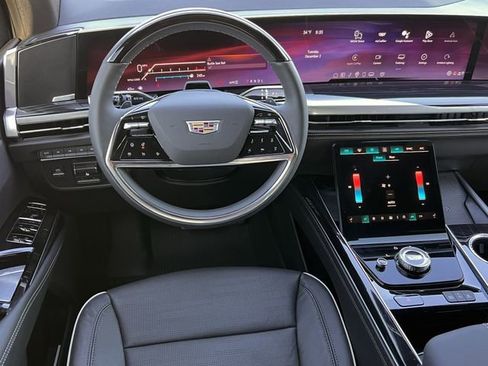 Certified 2026 Cadillac Escalade Sport w/ LPO, ONYX Package image 12