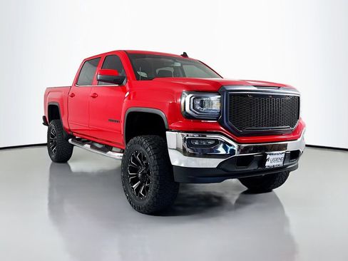 Used 2018 GMC Sierra 1500 SLE w/ SLE Value Package image 3