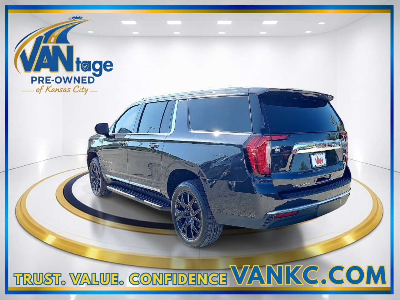 Used 2023 GMC Yukon XL SLT AWD/4WD image 9