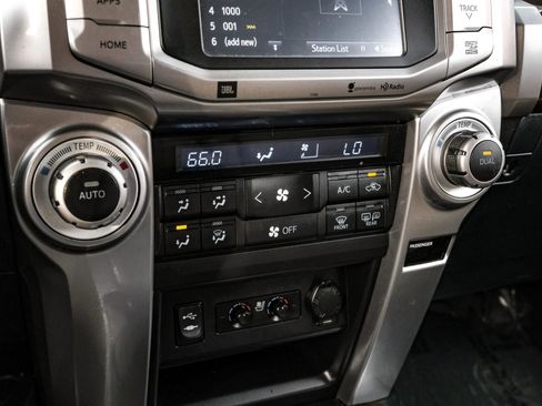 Used 2014 Toyota 4Runner Limited image 25