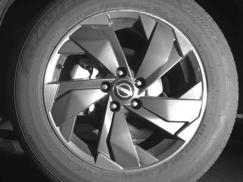 Used 2025 Nissan Rogue SV FWD image 12