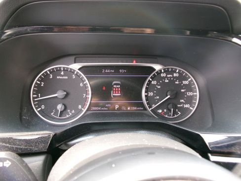 Used 2025 Nissan Pathfinder SV AWD/4WD image 17