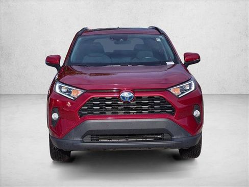 Used 2020 Toyota RAV4 XLE w/ Convenience Package AWD/4WD image 2