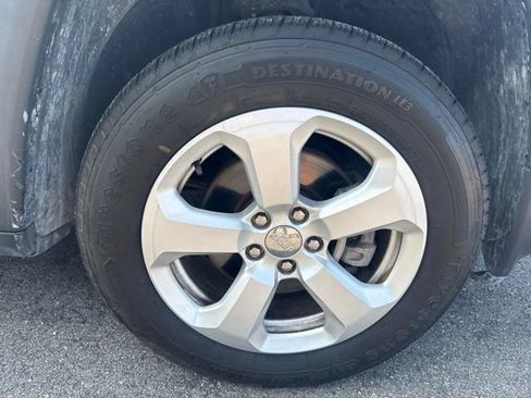 Used 2019 Jeep Compass Latitude AWD/4WD image 14
