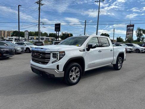 Used 2025 GMC Sierra 1500 SLT AWD/4WD image 3