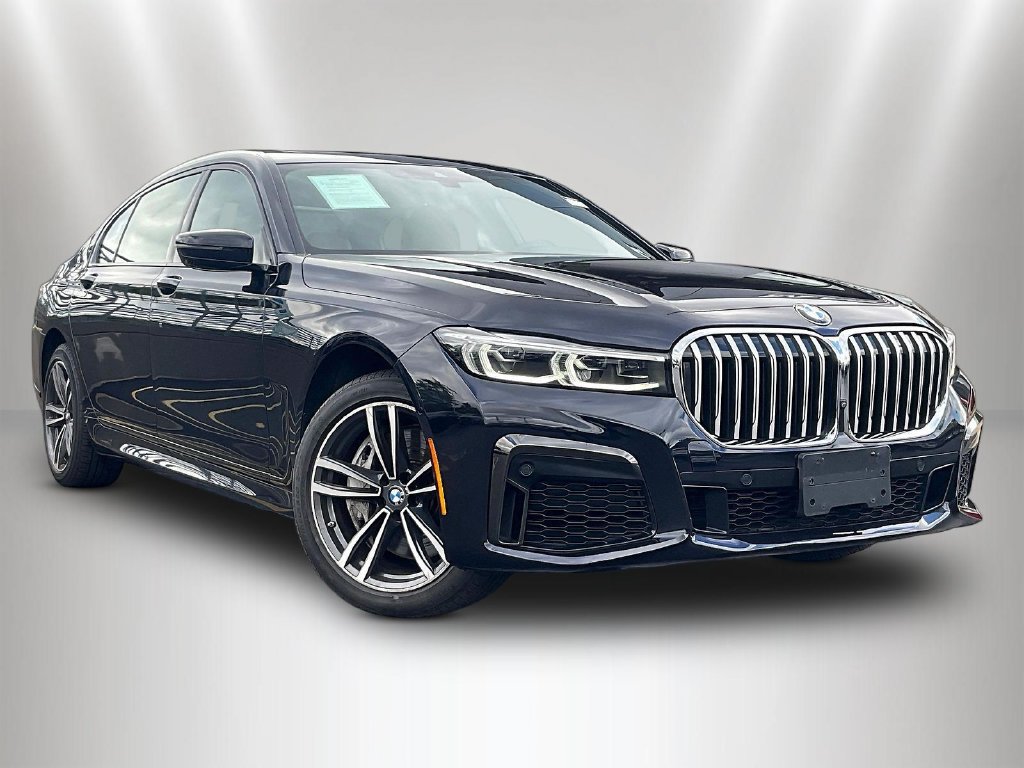 Used 2021 BMW 750i xDrive w/ M Sport Package AWD/4WD image 3