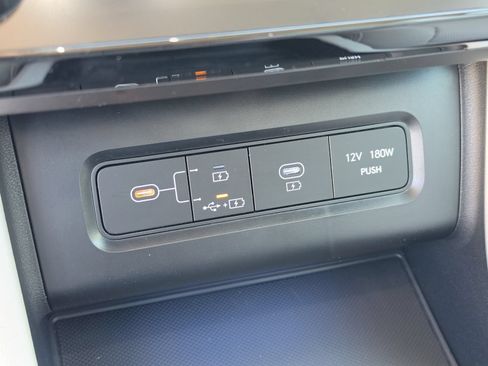 Used 2025 Hyundai Tucson Limited FWD image 28