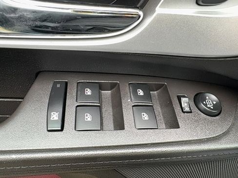 Used 2015 Chevrolet Equinox LS image 18