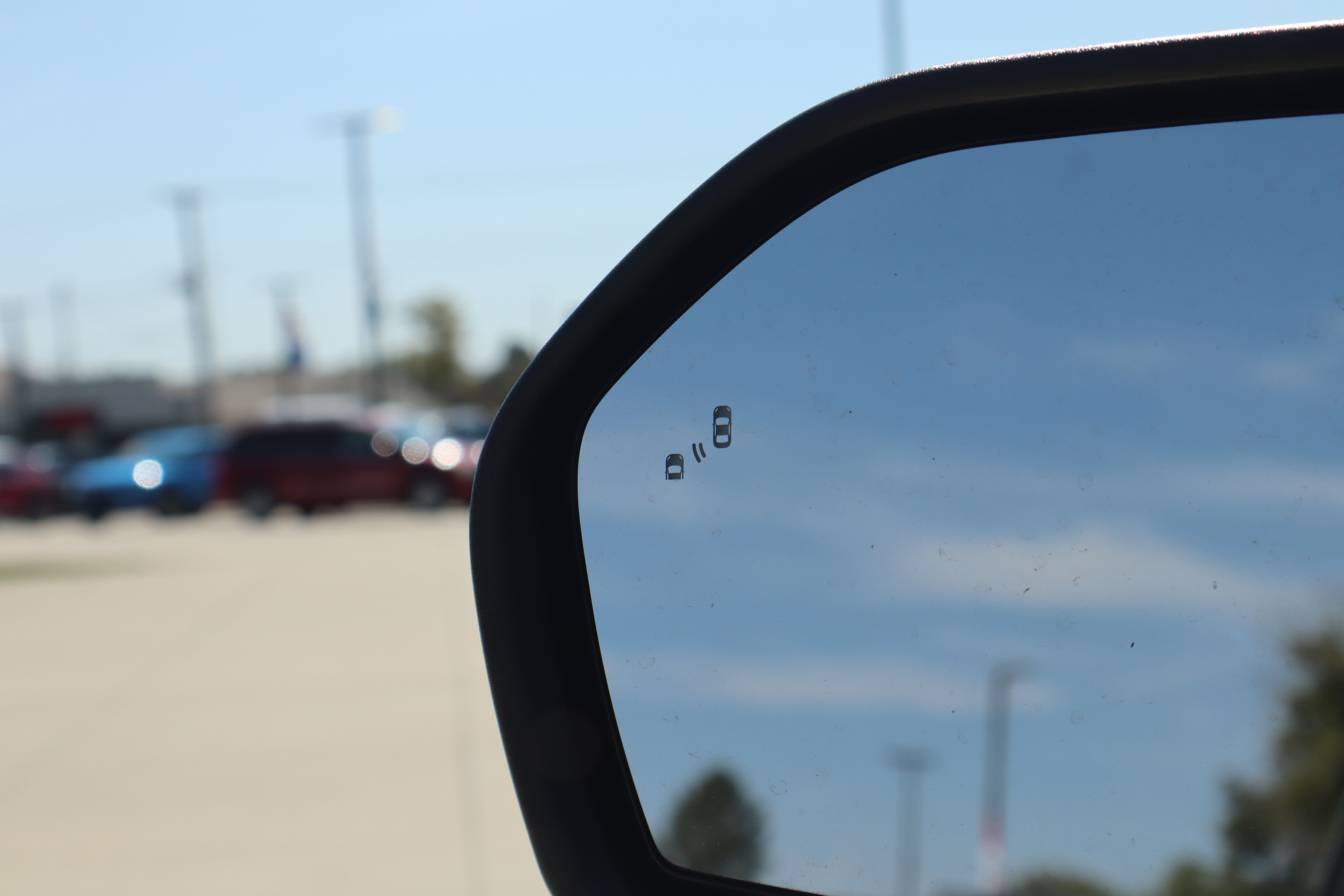Used 2024 Ford Explorer XLT w/ Equipment Group 202A AWD/4WD image 27