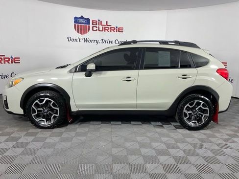 Used 2016 Subaru Crosstrek 2.0i Premium image 6