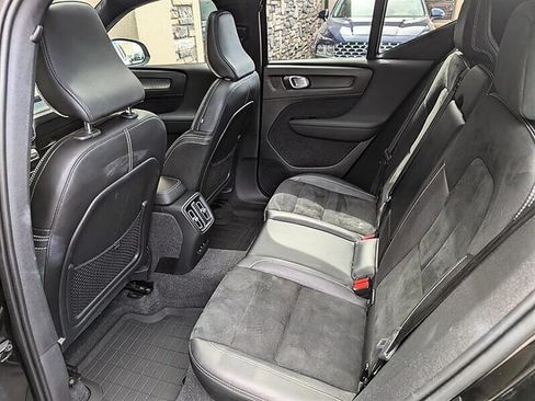 Used 2021 Volvo XC40 P8 Recharge w/ Advanced Package AWD/4WD image 26