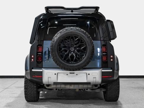 Used 2020 Land Rover Defender 110 HSE AWD/4WD image 7