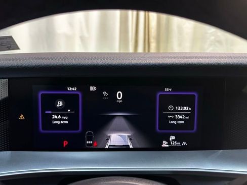 Certified 2025 Volkswagen Tiguan SE R-Line image 20