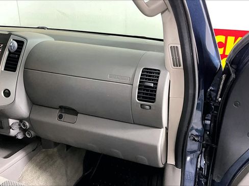 Used 2013 Nissan Frontier SV w/ SV Value Truck Pkg image 15