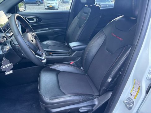 Used 2025 Jeep Compass Trailhawk AWD/4WD image 24