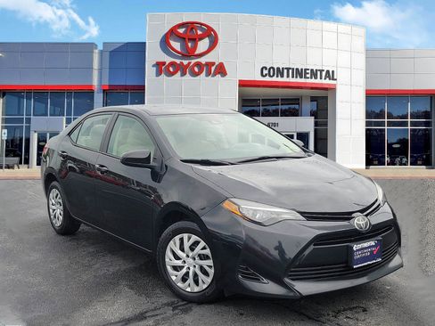 Used 2017 Toyota Corolla LE w/ Carpet Mat Package (TMS) image 2