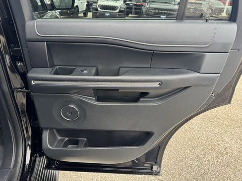 Used 2024 Ford Expedition XLT image 35