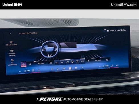 Used 2024 BMW X5 xDrive40i w/ M Sport Package AWD/4WD image 11