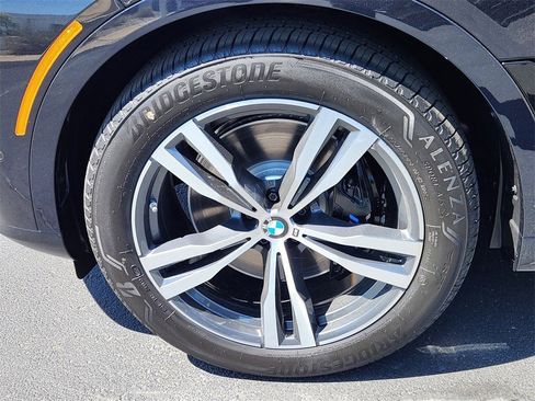 Used 2025 BMW X7 xDrive40i w/ Executive Package image 7