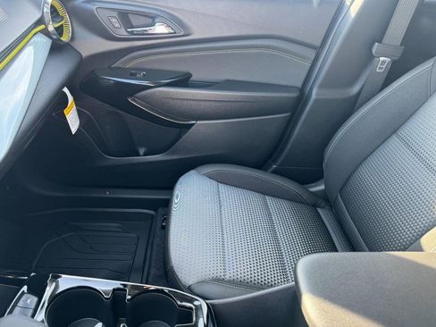 New 2026 Chevrolet Trax LT w/ Driver Confidence Package image 7