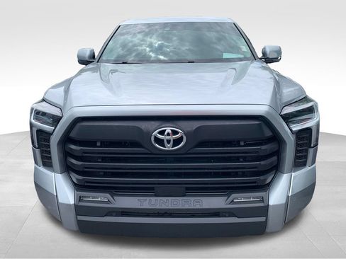 Used 2024 Toyota Tundra SR5 w/ SR5 Convenience Package AWD/4WD image 8