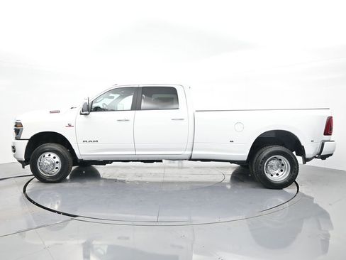 New 2026 RAM 3500 Laramie AWD/4WD image 10