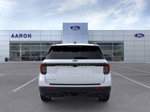 New 2026 Ford Explorer Active RWD image 6