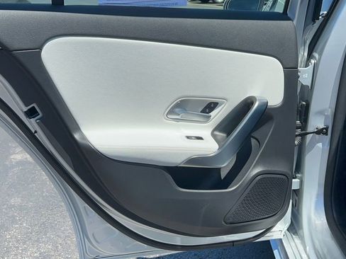 Used 2022 Mercedes-Benz A 220 4MATIC image 29