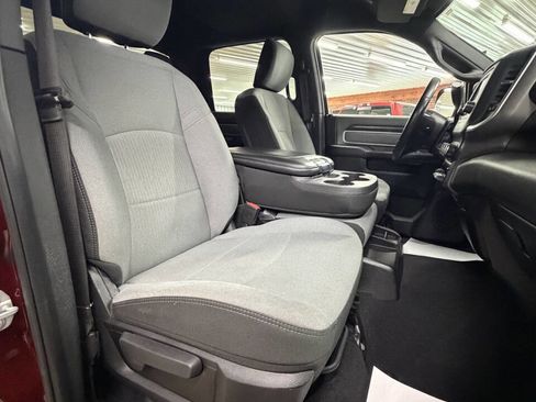 Used 2021 RAM 2500 Big Horn image 31