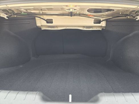 Certified 2025 Hyundai Elantra SEL FWD image 30