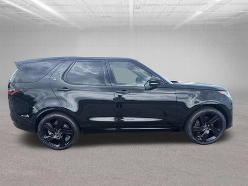 Used 2025 Land Rover Discovery Dynamic SE AWD/4WD image 6