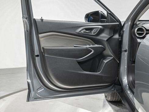 Used 2025 Chevrolet Trax ACTIV w/ Driver Confidence Package image 13