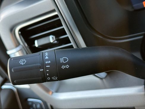 New 2026 Ford F450 Platinum w/ Platinum Plus Package image 32