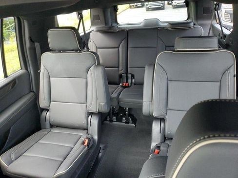 New 2026 GMC Yukon XL Elevation AWD/4WD image 18