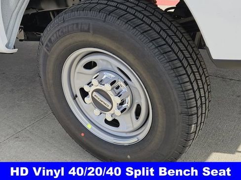 New 2026 Ford F250 XL w/ XL Chrome Package image 9